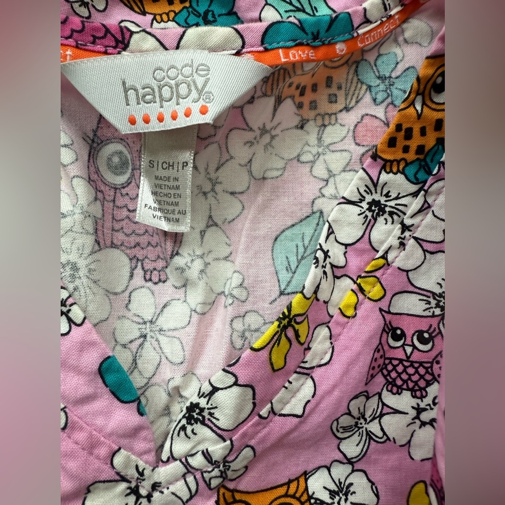 Printed Scrub Tops Bundle - Picture 5 of 5